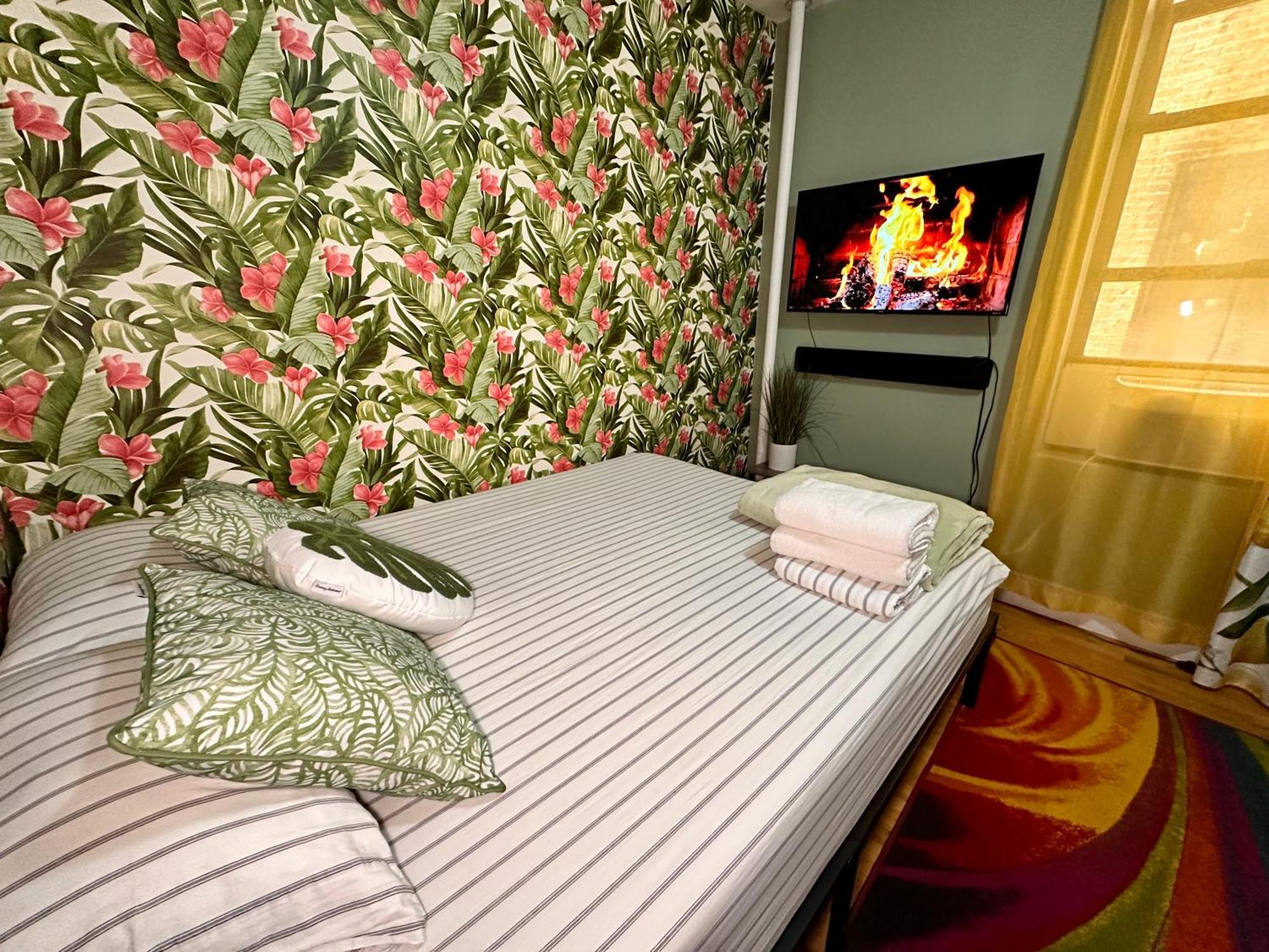 Tropical Comfort Room In Harlem Cozy Stay With Snacks & Style Nowy Jork Zewnętrze zdjęcie